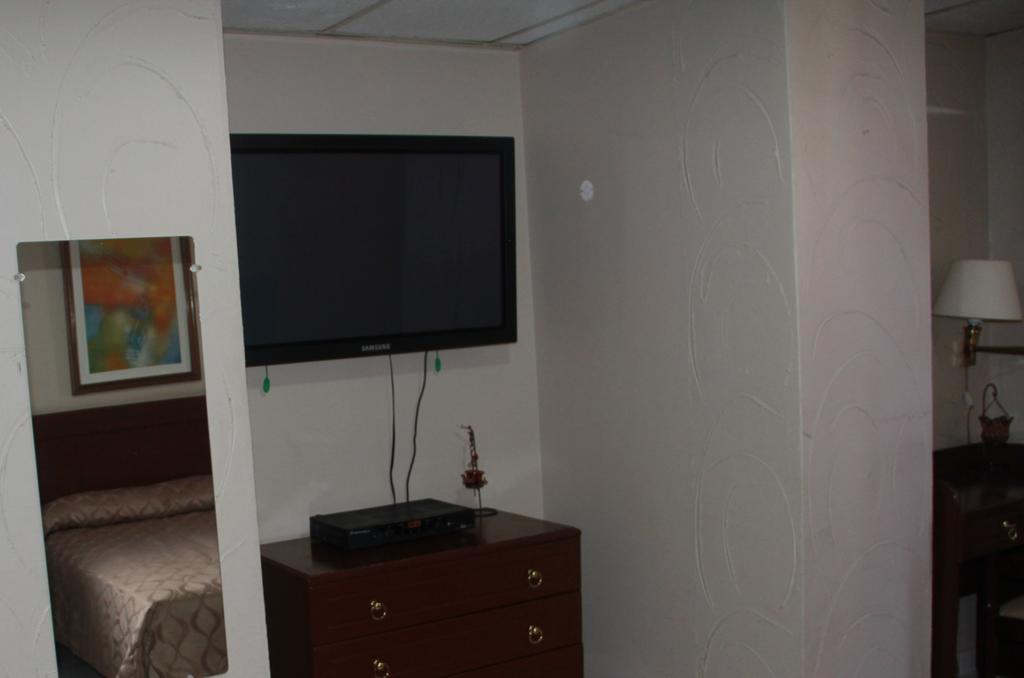 Hotel La Torre Guayaquil Oda fotoğraf