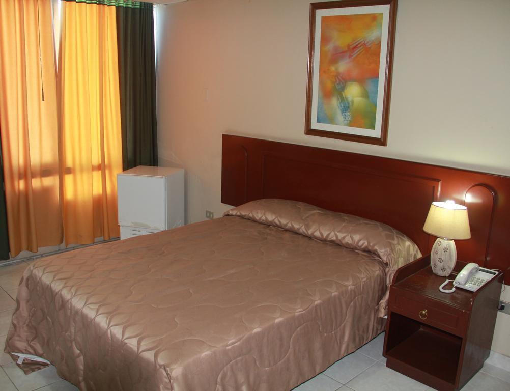 Hotel La Torre Guayaquil Oda fotoğraf