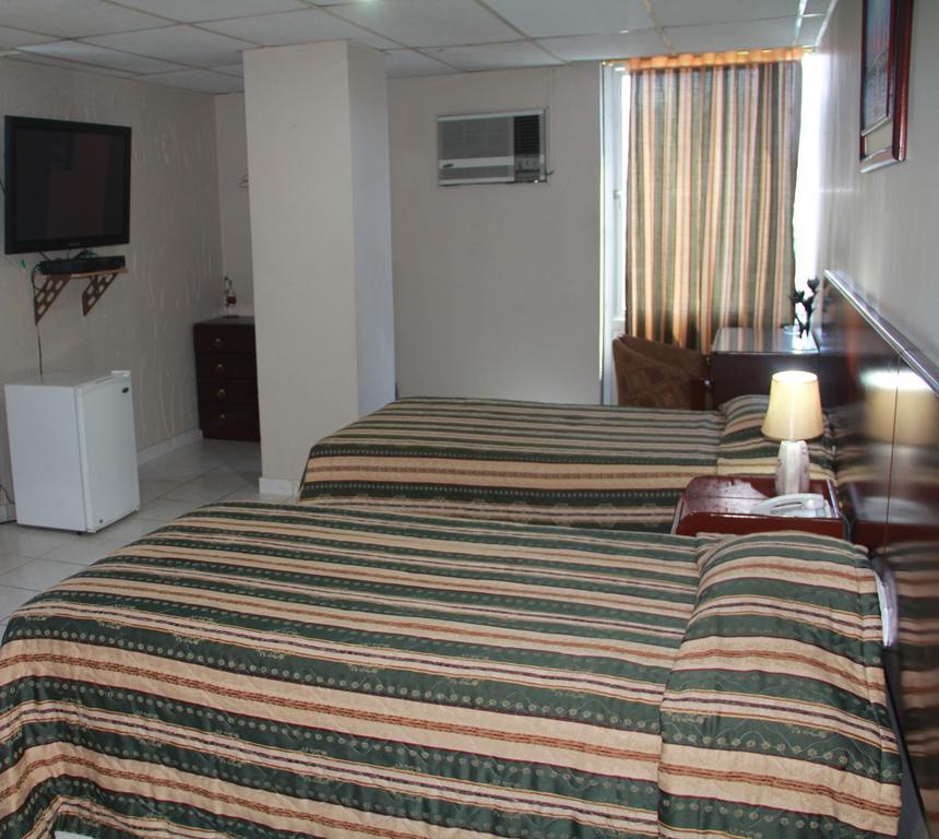 Hotel La Torre Guayaquil Oda fotoğraf