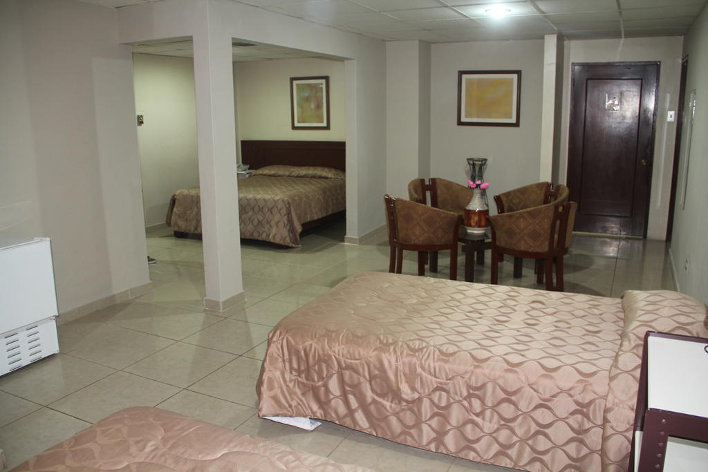 Hotel La Torre Guayaquil Oda fotoğraf