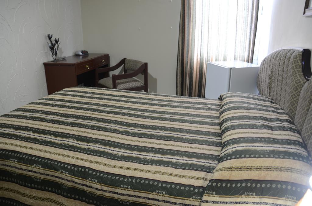 Hotel La Torre Guayaquil Oda fotoğraf